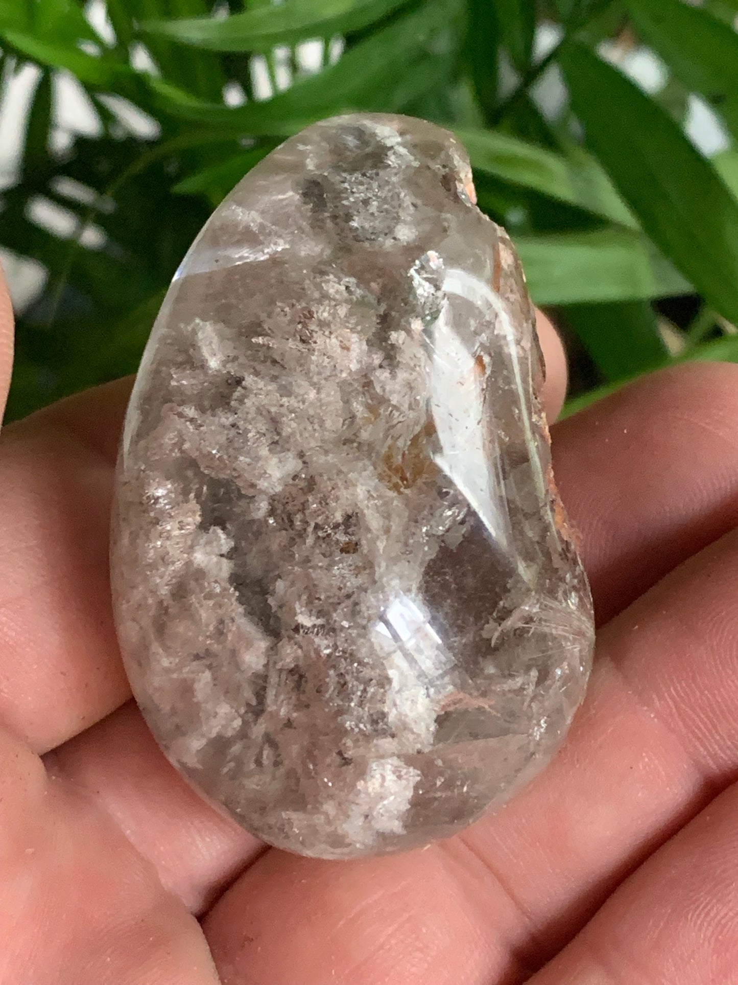 Cristal de Roche/ Quartz Lodolite ou Quartz Chaman – Spécimen naturel - ± 56 mm × 35 × 33 - 81,2 gr. !