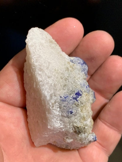 Jaspe K2 (Jaspe K2 - Azurite sur quartz avec traces de pyrite) - Superbes cristaux d'Azurite dans du granit