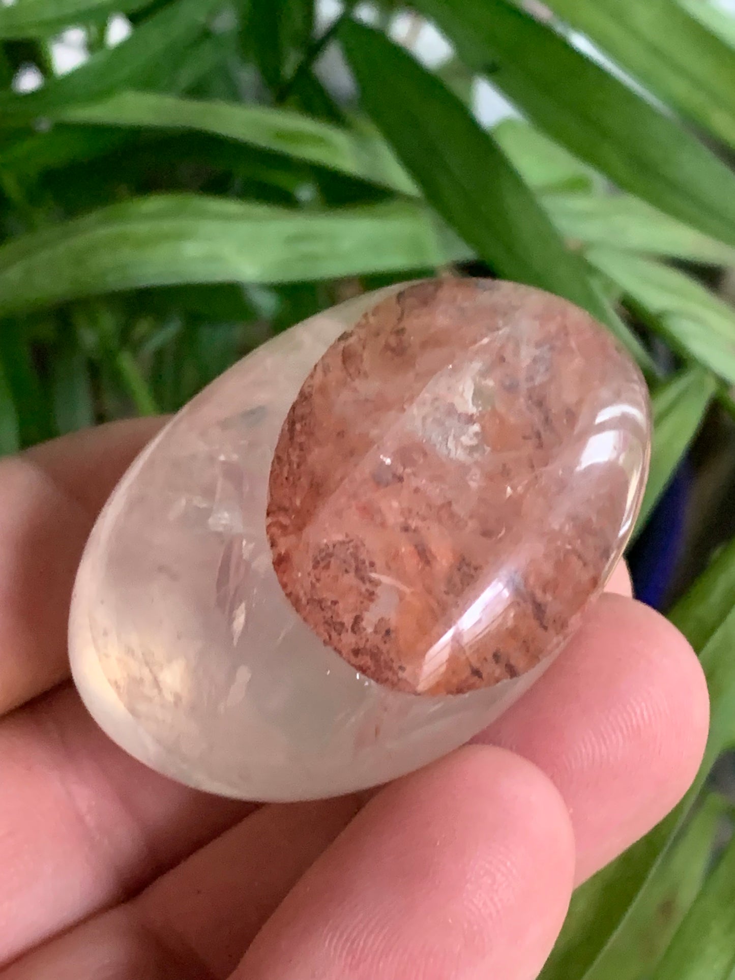 Cristal de Roche/ Quartz Hématoide – Gros galet naturel - ± 50 mm × 40 × 26 - 73 gr. !