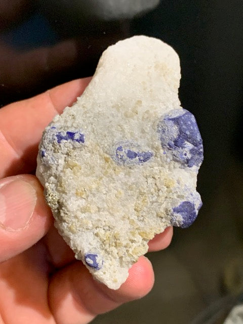 Jaspe K2 (Jaspe K2 - Azurite sur quartz avec traces de pyrite) - Superbes cristaux d'Azurite dans du granit