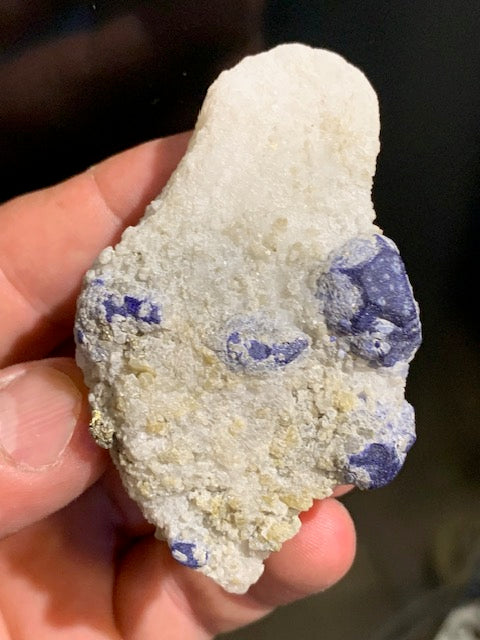 Jaspe K2 (Jaspe K2 - Azurite sur quartz avec traces de pyrite) - Superbes cristaux d'Azurite dans du granit