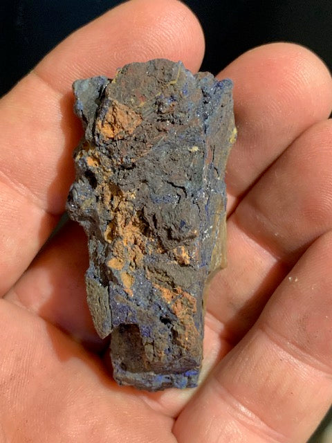 Azurite, beautiful pebble of 77 mm in diameter x 30 - 239 grams! Perfect for massages, collection...