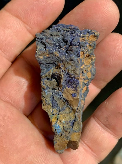 Azurite, beautiful pebble of 77 mm in diameter x 30 - 239 grams! Perfect for massages, collection...