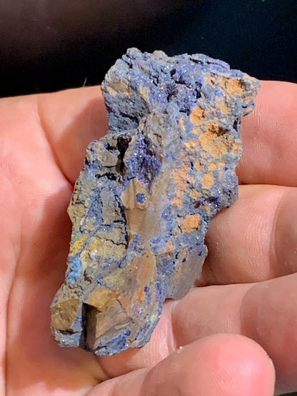 Azurite, beautiful pebble of 77 mm in diameter x 30 - 239 grams! Perfect for massages, collection...