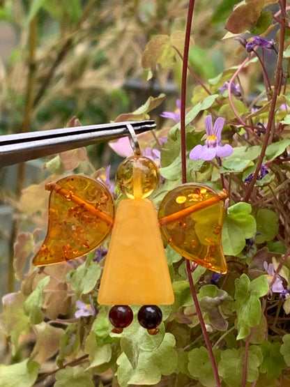 Ambre, pendentif en forme d'ange de taille de 38x35x8 millimètres, vendu avec cordon coulissant (réglable), en cuir noir de 40 à 70 centimètres !