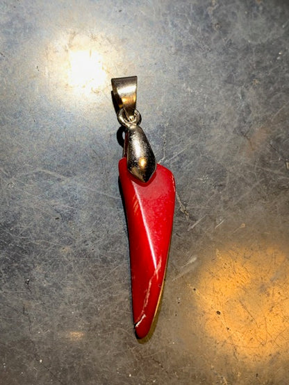 Coral/Gorgonian, pendant made by G & Z, measuring 35x8x7 millimeters, sold with an adjustable sliding cord, in black leather from 40 to 70 centimeters!