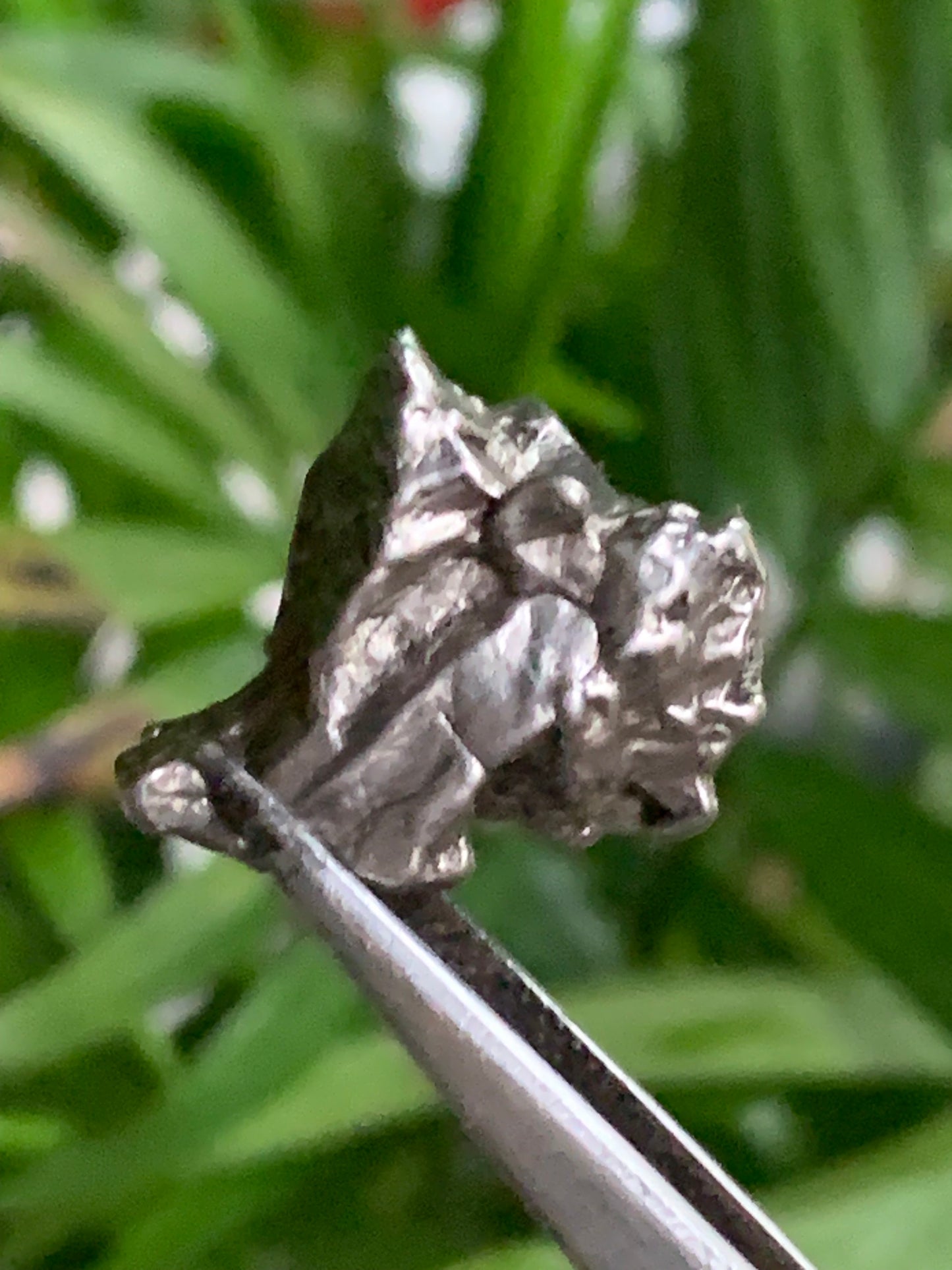 Météorite Campo Del Cielo d'Argentine de 19x19x14 mm - 9,1 gr. Très belle qualité, morceau entier et compact !