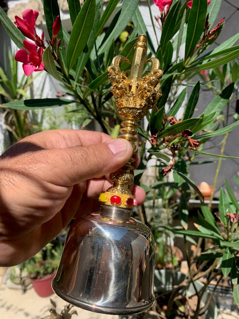 Cloche de prêtre Balinais – Son pur et clair comme un bol chantant, fabriquée par des maîtres artisans, une oeuvre d'Art !