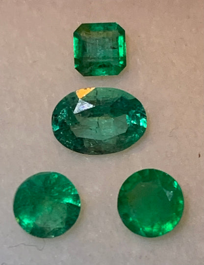 Émeraudes naturelles de Zambie – Pierres fines authentiques (2 carats au total) - Vendu en lot ou à l’unité