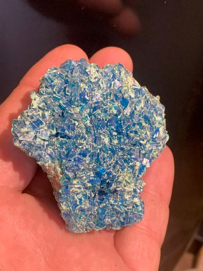 Chalcanthite (Sulfate de cuivre) - spécimen brut et naturel de 67 mm x 62 x 35 - 150 grammes