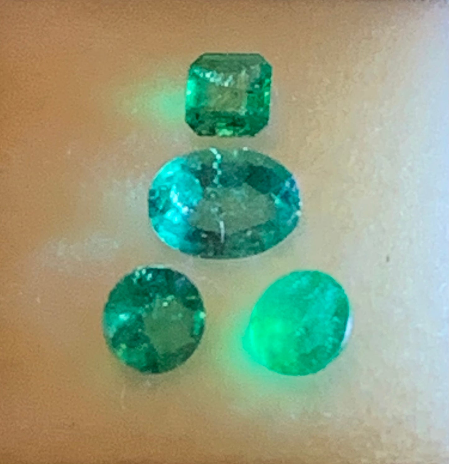 Émeraudes naturelles de Zambie – Pierres fines authentiques (2 carats au total) - Vendu en lot ou à l’unité