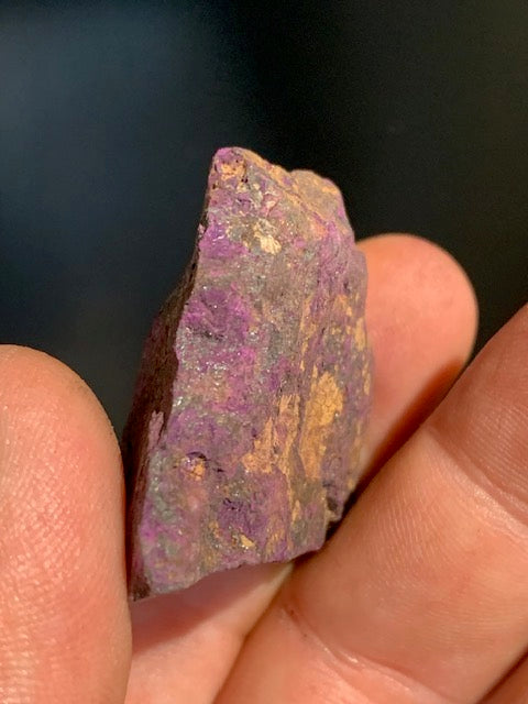 Purpurite - spécimen brut et naturel - 43 mm x 38 x 19 - 28,1 gr.
