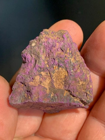 Purpurite - spécimen brut et naturel - 43 mm x 38 x 19 - 28,1 gr.