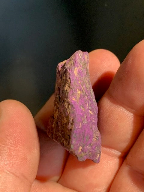 Purpurite - spécimen brut et naturel - 43 mm x 38 x 19 - 28,1 gr.