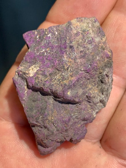 Purpurite - spécimen brut et naturel - 51 mm x 35 x 17 - 27,7 gr.