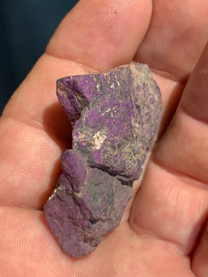 Purpurite - spécimen brut et naturel - 51 mm x 35 x 17 - 27,7 gr.