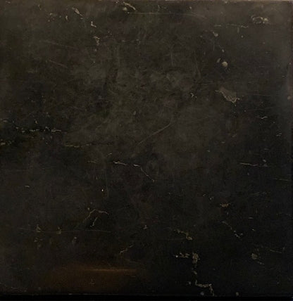 Shungite noire – Dalle de 10 x 10 cm – protège des ondes et favorise l’ancrage, idéale pour la lithothérapie