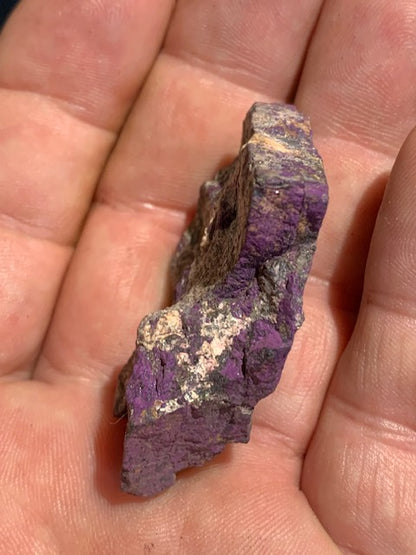 Purpurite - spécimen brut et naturel - 51 mm x 35 x 17 - 27,7 gr.