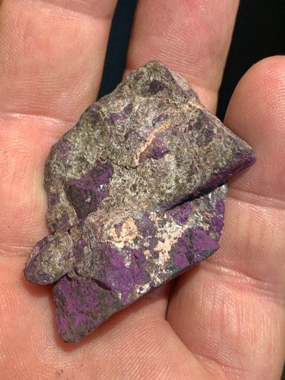 Purpurite - spécimen brut et naturel - 51 mm x 35 x 17 - 27,7 gr.