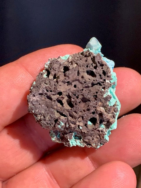 Chalcanthite (Sulfate de cuivre) - spécimen brut et naturel de 41 mm x 35 x 24 - 21,8 grammes