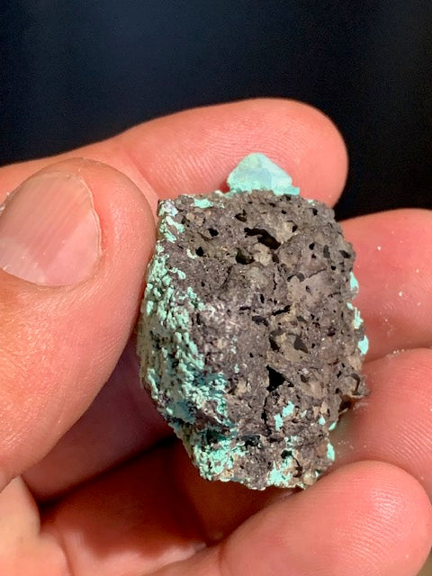 Chalcanthite (Sulfate de cuivre) - spécimen brut et naturel de 41 mm x 35 x 24 - 21,8 grammes