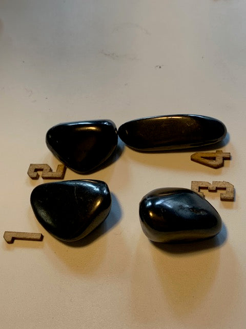 Shungite Argentée – Pierres roulées de 30x20x20 mm - 10 à 20 gr. – Parfait pour porter tous les jours !