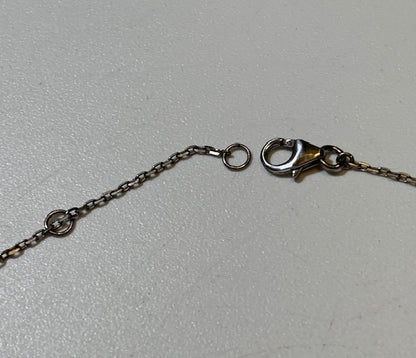 Chaîne et pendentif en forme de triangle en Argent - 44 cm de long - 3 grammes