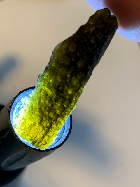 Tectite du Viet-Nam - 40 mm x 12 x 5 - 3 grammes. Fascinant, envoutant, hypnotisant !