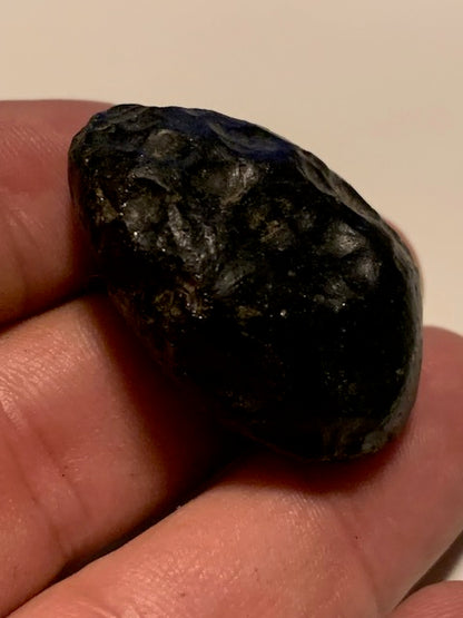 Tectite du Viet-Nam - 37 mm x 27 x 20 - 21,9 grammes - Fascinant, envoutant, hypnotisant !