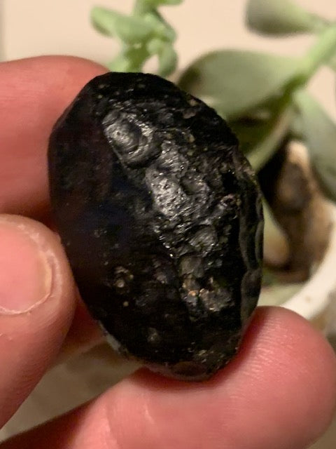 Tectite du Viet-Nam - 37 mm x 27 x 20 - 21,9 grammes - Fascinant, envoutant, hypnotisant !