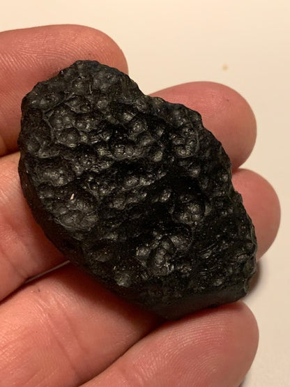 Tectite du Viet-Nam - 50 mm x 32 x 10 - 19 grammes - Fascinant, envoutant, hypnotisant !