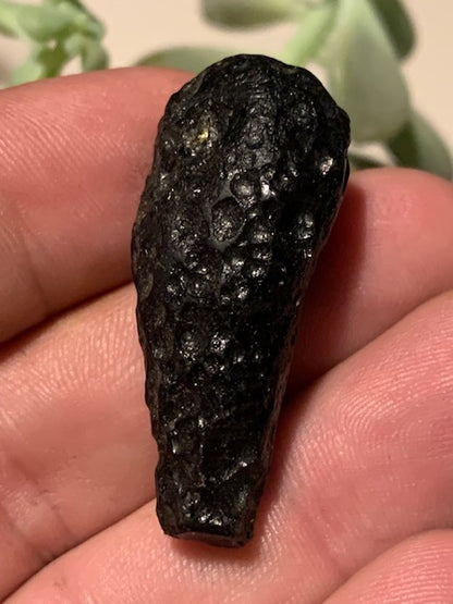 Tectite du Viet-Nam - 40 mm x 16 x 8 - 11,5 grammes - Fascinant, envoutant, hypnotisant !