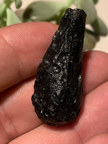 Tectite du Viet-Nam - 40 mm x 16 x 8 - 11,5 grammes - Fascinant, envoutant, hypnotisant !