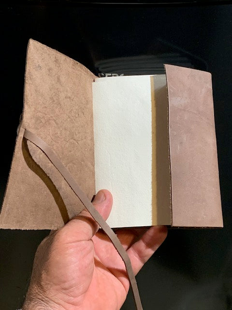 📔 Carnet en papier recyclé et couverture en cuir – 100 pages avec motif de l'arbre de vie et cordon de fermeture