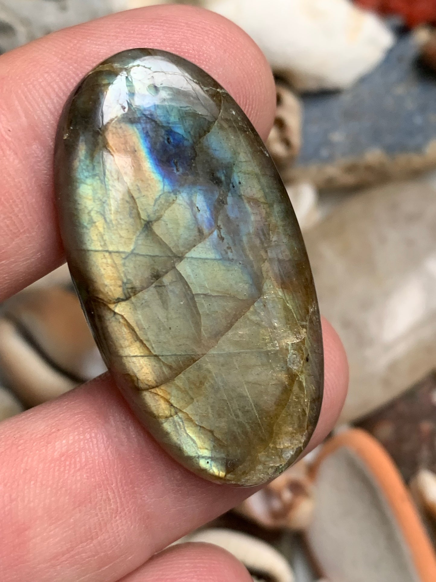 Labradorite, cabochon de forme 'ovale' - ± 42 x 22 x 6 mm - 9,6 gr. - Qualité AA à AAA !