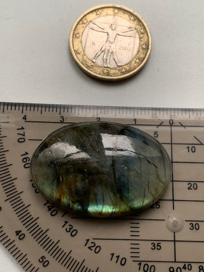 Labradorite, cabochon de forme 'ovale' - ± 36 x 25 x 7 mm - 9,7 gr. - Qualité AA à AAA !