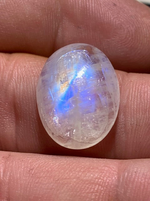 Labradorite blanche (Spectrolite claire/  péristérite), cabochon de forme 'ovale' - ± 20 x 15 x 6 mm - 2,4 gr. - Qualité AA !