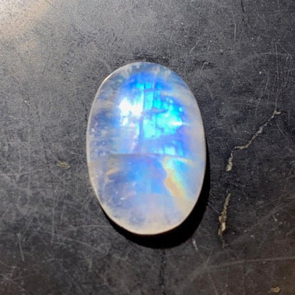 Labradorite blanche (Spectrolite claire/  péristérite), cabochon de forme 'ovale' - ± 18 x 13 x 6 mm - 2,1 gr. - Qualité AA !