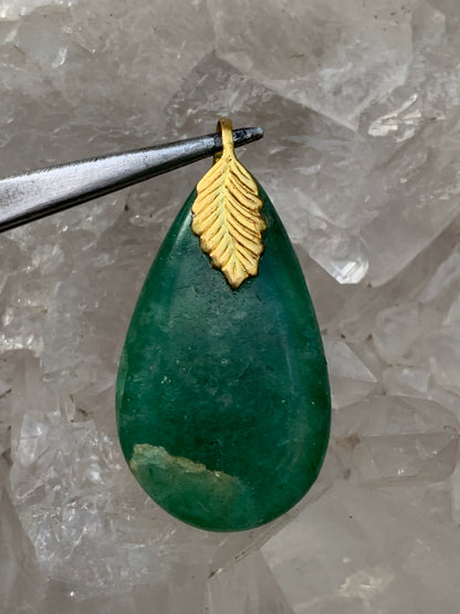 Aventurine/ Quartz vert, pendentif de type 'goutte', qualité A à AA, 40 x 20 x 8 mm environ, parfait pour la bijouterie, collection, lithothérapie...