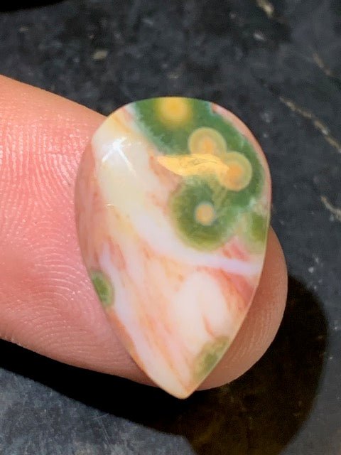 Jaspe Orbiculaire (Aussi appelé Jaspe Océan), cabochon de forme de 'goutte' - ± 21 x 15 x 5 mm - 1,8 gr. - Qualité AAA !