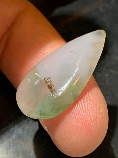 Agate Mousse dendritique/ Agate Lichen, cabochon en forme de 'goutte' - ± 31 x 20 x 6 mm - 5,3 gr. - Qualité AAA !