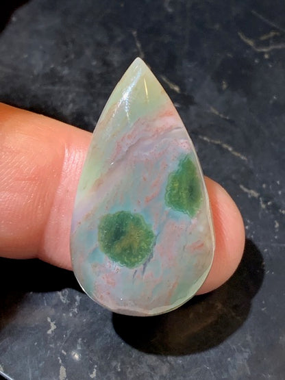 Agate Mousse/ Agate Lichen, cabochon en forme de 'goutte' - ± 33 x 19 x 5 mm - 4,5 gr. - Qualité AAA !