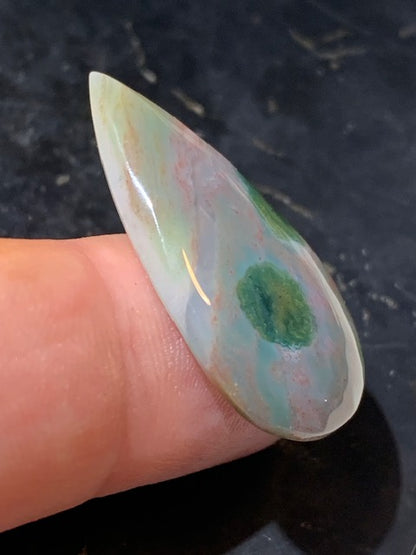 Agate Mousse/ Agate Lichen, cabochon en forme de 'goutte' - ± 33 x 19 x 5 mm - 4,5 gr. - Qualité AAA !