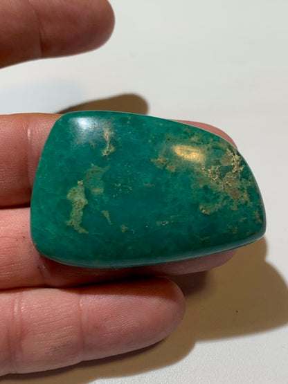 Turquoise, cabochon de forme asymétrique de 55 mm x 36 x 11 - 27,1 gr. - Parfait en bijouterie, collection, exposition...