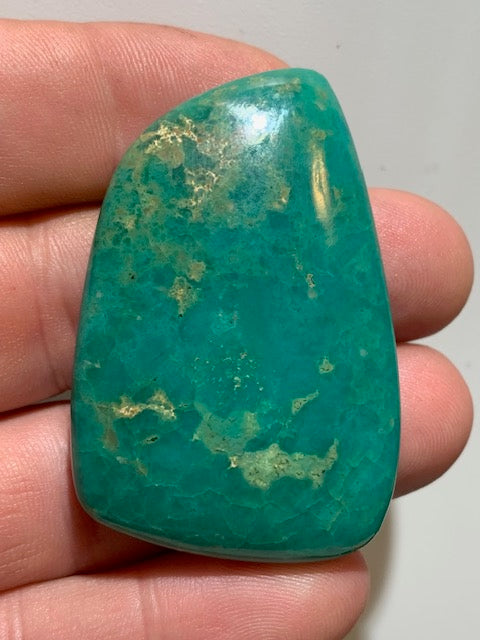Turquoise, cabochon de forme asymétrique de 55 mm x 36 x 11 - 27,1 gr. - Parfait en bijouterie, collection, exposition...