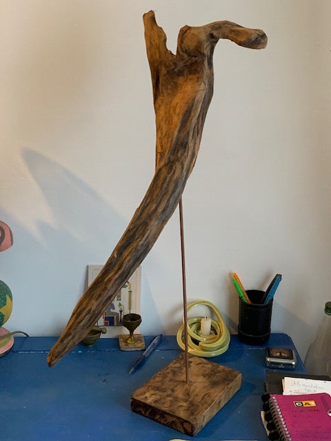 Sculpture en bois flotté de Loire - Bec d'oiseau - 65 cm de hauteur × 38 × 20 / ± 1,2 kg - Création Zen Curiosity