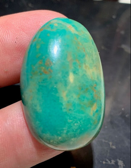 Turquoise, cabochon de forme asymétrique de 36 mm x 24 x 11 - 12,8 gr. - Parfait en bijouterie, collection, exposition...