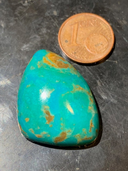 Turquoise, cabochon de forme asymétrique de 31 mm x 20 x 10 - 7,8 gr. - Parfait en bijouterie, collection, exposition...