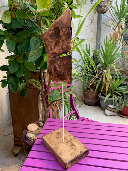Sculpture en bois flotté de Loire - 'Sourire en coin' - 48 cm de hauteur × 17 × 10 / ± 0,5 kg - Création Zen Curiosity