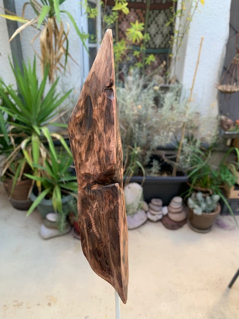 Sculpture en bois flotté de Loire - 'Sourire en coin' - 48 cm de hauteur × 17 × 10 / ± 0,5 kg - Création Zen Curiosity